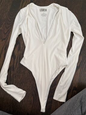 Eterne Cream Long-Sleeve Deep V Bodysuit